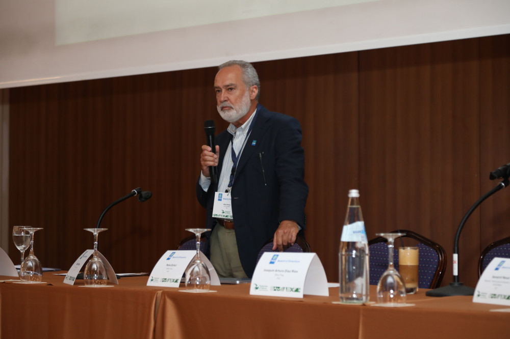 Τη σημασία της περιβαλλοντικής εκπαίδευσης ως «σταθερής επένδυσης για το μέλλον του πλανήτη» αναδεικνύει σε συνέντευξη που παραχωρεί στο CNN Greece ο πρόεδρος της Ελληνικής Εταιρείας Προστασίας Φύσης και προεδρεύων στο διεθνούς εμβέλειας «Ίδρυμα για την Περιβαλλοντική Εκπαίδευση» (Foundation for Environmental Education -FEE), Νίκος Πέτρου. 