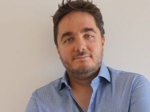 «Παρατηρώ τον καιρό στο Μαίναλο να αλλάζει πολύ γρήγορα τα τελευταία 13 χρόνια» τονίζει στο CNN Greece ο υπεύθυνος του χιονοδρομικού.