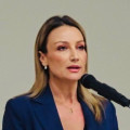 Κατερίνα Καζάνη