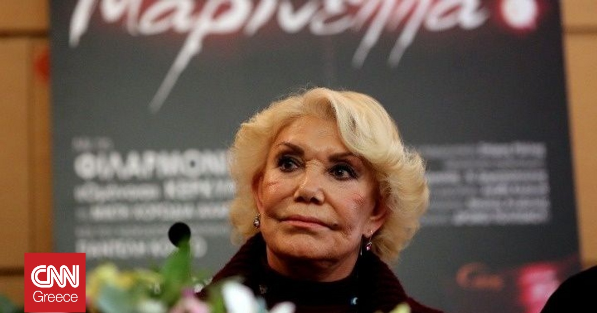 &laquo;&Eta; &nu;&tau;&omicron;&mu;&pi;&rho;&omicron;&sigma;ύ&nu;&eta; &mu;&omicron;ύ &chi;ά&rho;&iota;&sigma;&epsilon; &pi;&omicron;&lambda;&lambda;ά&raquo;: &Eta; &Mu;&alpha;&rho;&iota;&nu;έ&lambda;&lambda;&alpha; &mu;έ&sigma;&alpha; &alpha;&pi;ό &tau;&alpha; &delta;&iota;&kappa;ά &tau;&eta;&sigmaf; &lambda;ό&gamma;&iota;&alpha;