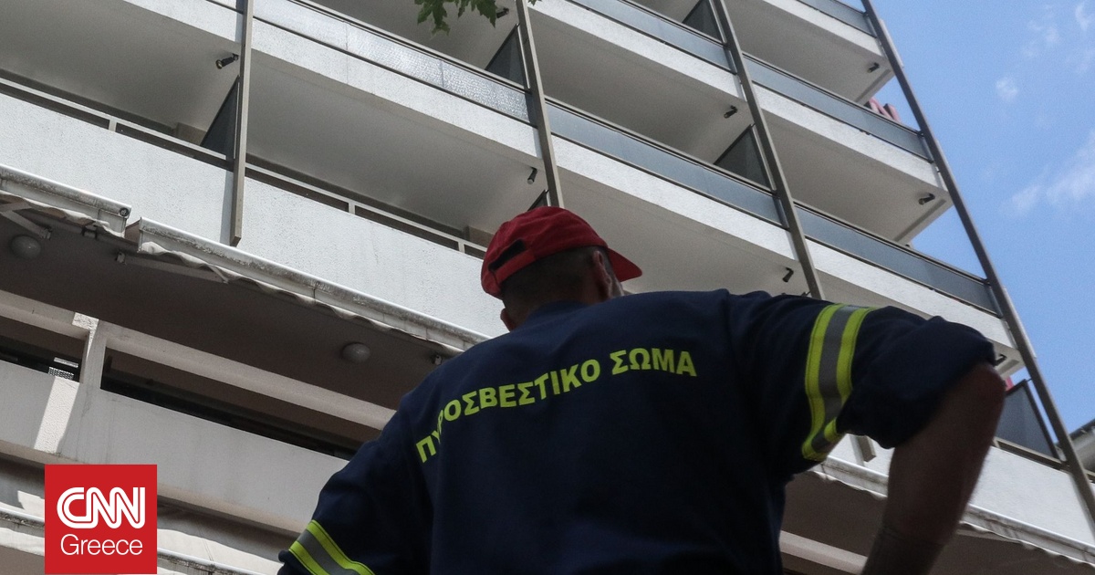 Φωτιά σε εγκαταλελειμμένο κτήριο στην 3ης Σεπτεμβρίου – Κυκλοφοριακές ρυθμίσεις