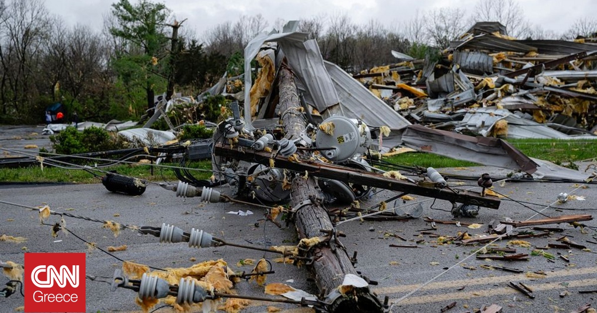 ΗΠΑ: Ανεμοστρόβιλος έπληξε τα προάστια του Χιούστον – Περισσότερες από 100 κατοικίες κατεστραμμένες