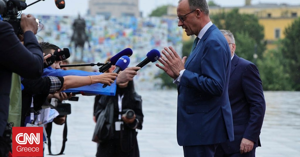 Νέο «καμπανάκι» από Μερτς: «Η ΕΕ πρέπει να μεταμορφωθεί σε ευρωπαϊκή αμυντική ένωση»