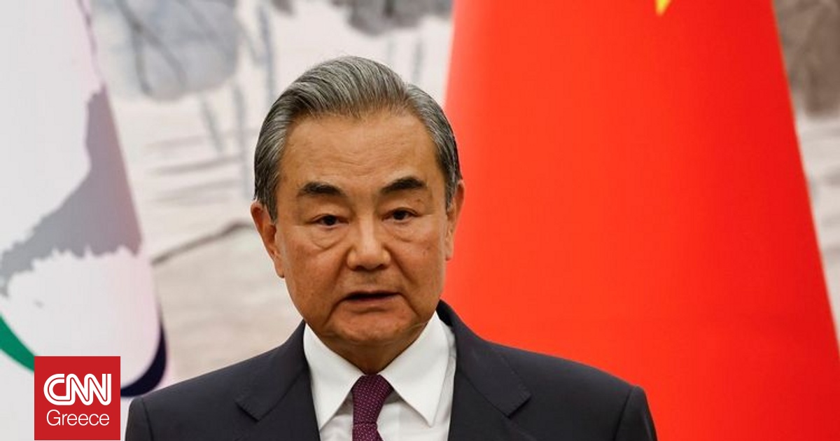 &Kappa;ί&nu;&alpha; &gamma;&iota;&alpha; &pi;ό&lambda;&epsilon;&mu;&omicron; &sigma;&tau;&eta; &Mu;έ&sigma;&eta; &Alpha;&nu;&alpha;&tau;&omicron;&lambda;ή: &laquo;&Delta;&epsilon;&nu; &pi;&rho;έ&pi;&epsilon;&iota; &nu;&alpha; &epsilon;&pi;&iota;&sigma;&tau;&rho;έ&psi;&omicron;&upsilon;&mu;&epsilon; &sigma;&tau;&omicron;&nu; &nu;ό&mu;&omicron; &tau;&eta;&sigmaf; &zeta;&omicron;ύ&gamma;&kappa;&lambda;&alpha;&sigmaf;&raquo;