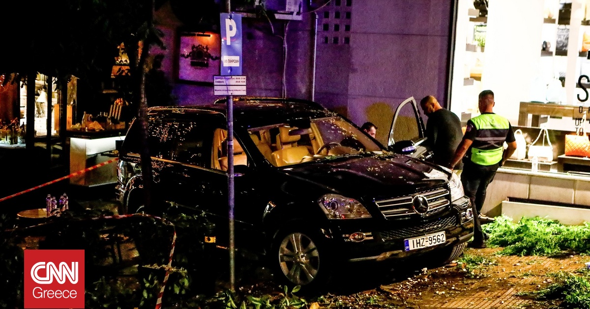 Κολωνάκι: Πώς έγινε το τροχαίο με 11 τραυματίες – Γιατί το Ι.Χ έπεσε σε εστιατόριο με κόσμο Κολωνάκι: Πώς έγινε το τροχαίο με 11 τραυματίες – Γιατί το Ι.Χ έπεσε σε εστιατόριο με κόσμο