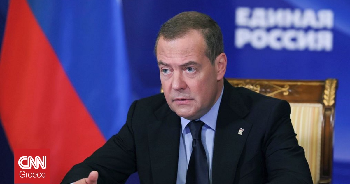 Απειλές για προληπτικά χτυπήματα κατά της Δύσης εκτοξεύει ο Μεντβέντεφ