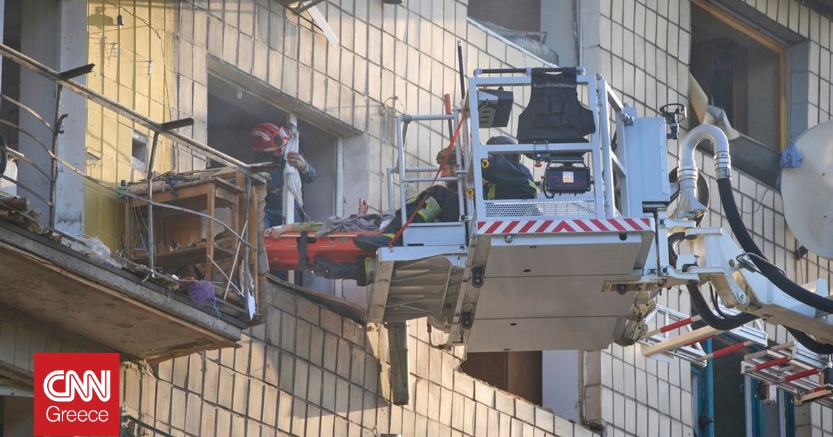 Χάος στα αεροδρόμια της Μόσχας μετά από ουκρανικές επιθέσεις με drones