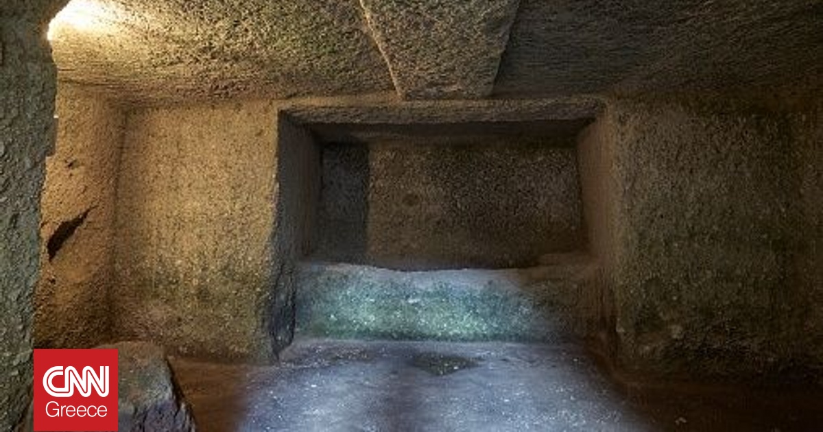 Αρχαιολόγοι άνοιξαν τάφο 2.600 ετών – Τέσσερα λείψανα ανθρώπων «ξεθάφτηκαν» άθικτα Αρχαιολόγοι άνοιξαν τάφο 2.600 ετών – Τέσσερα λείψανα ανθρώπων «ξεθάφτηκαν» άθικτα