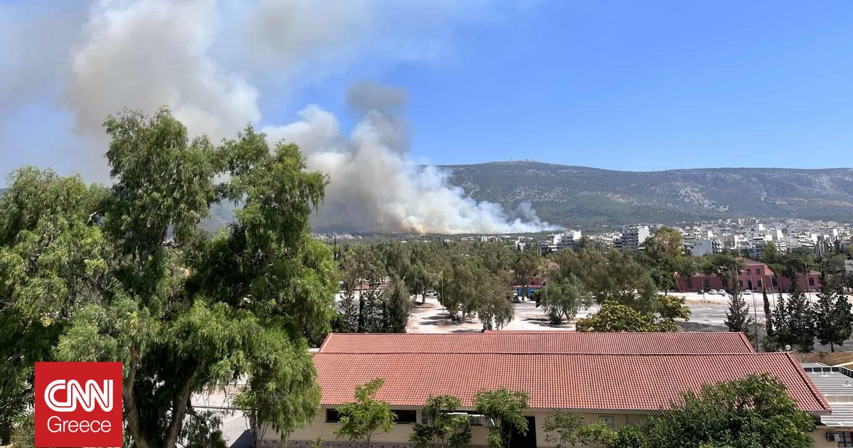 Φωτιά στην Πολυτεχνειούπολη Ζωγράφου: Οι πρώτες εικόνες από το σημείο