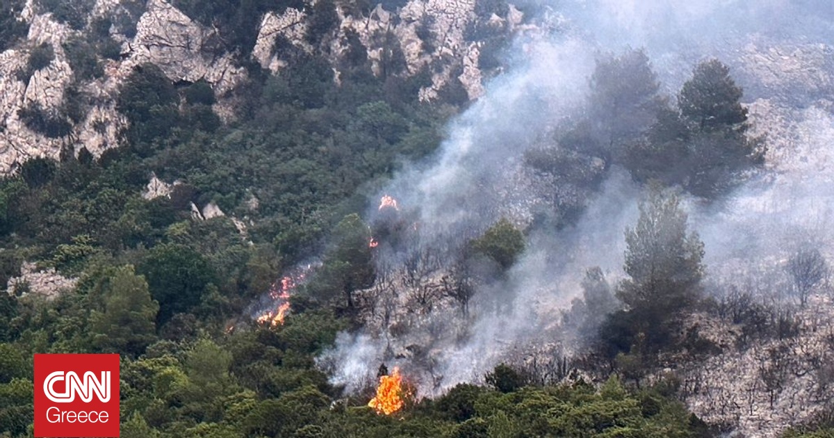 Πύρινη κόλαση για 3η ημέρα στη νότια Γαλλία – Η μεγαλύτερη φωτιά από το 1949 Πύρινη κόλαση για 3η ημέρα στη νότια Γαλλία – Η μεγαλύτερη φωτιά από το 1949