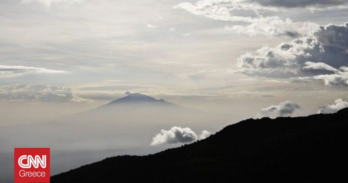 «Everyman’s Mountain»: Το Κιλιμάντζαρο μέσα από τον φωτογραφικό φακό του Omar Al Gurg «Everyman’s Mountain»: Το Κιλιμάντζαρο μέσα από τον φωτογραφικό φακό του Omar Al Gurg