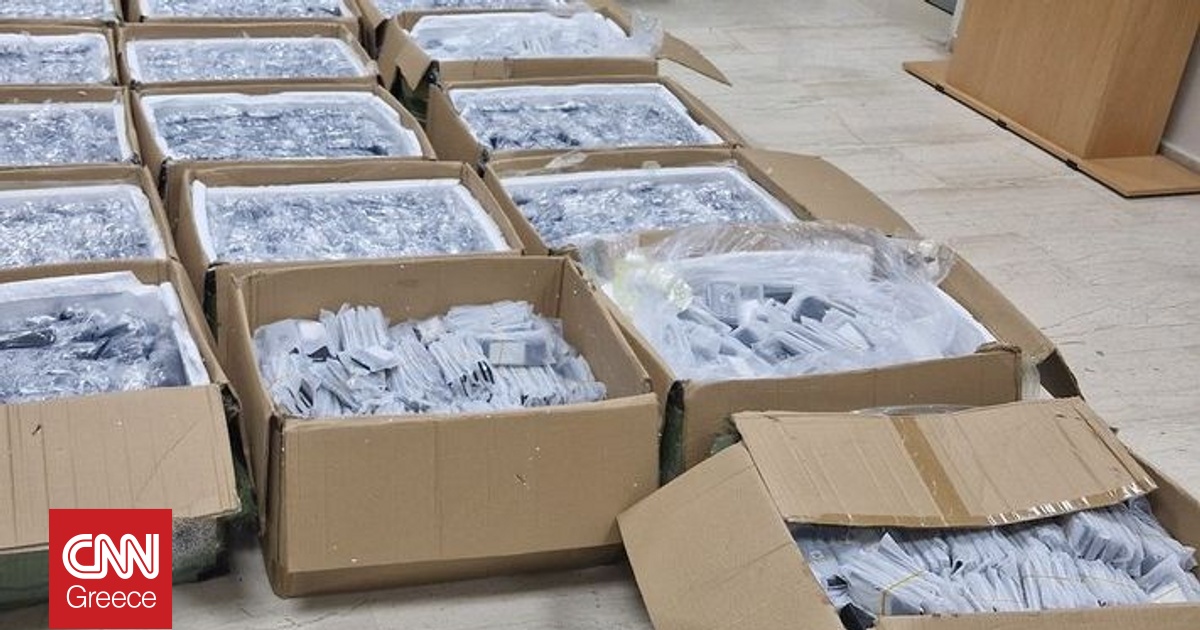 Στη φυλακή οι δύο Τούρκοι που συνελήφθησαν για λαθρεμπόριο κινητών τηλεφώνων στη Χίο Στη φυλακή οι δύο Τούρκοι που συνελήφθησαν για λαθρεμπόριο κινητών τηλεφώνων στη Χίο