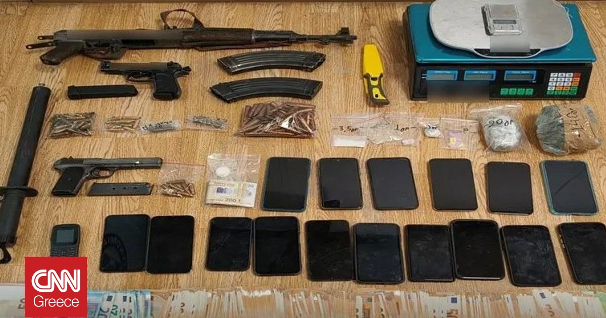 Εξαρθρώθηκε εγκληματική οργάνωση που δρούσε σε Αττική και Αρκαδία – Κατασχέθηκαν ναρκωτικά και όπλα Εξαρθρώθηκε εγκληματική οργάνωση που δρούσε σε Αττική και Αρκαδία – Κατασχέθηκαν ναρκωτικά και όπλα