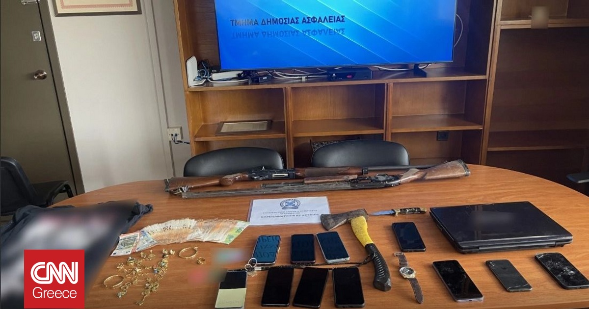 Έφοδος αστυνομικών σε σπίτι σπείρας που εξαπατούσε ηλικιωμένους – Λεία πάνω από 2 εκατ. – Πώς δρούσε Έφοδος αστυνομικών σε σπίτι σπείρας που εξαπατούσε ηλικιωμένους – Λεία πάνω από 2 εκατ. – Πώς δρούσε