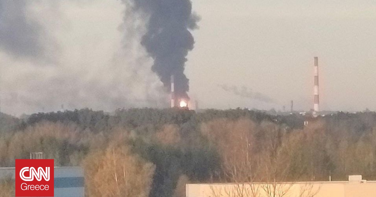 Φωτιά ξέσπασε σε διυλιστήριο πετρελαίου στη Ρωσία Φωτιά ξέσπασε σε διυλιστήριο πετρελαίου στη Ρωσία