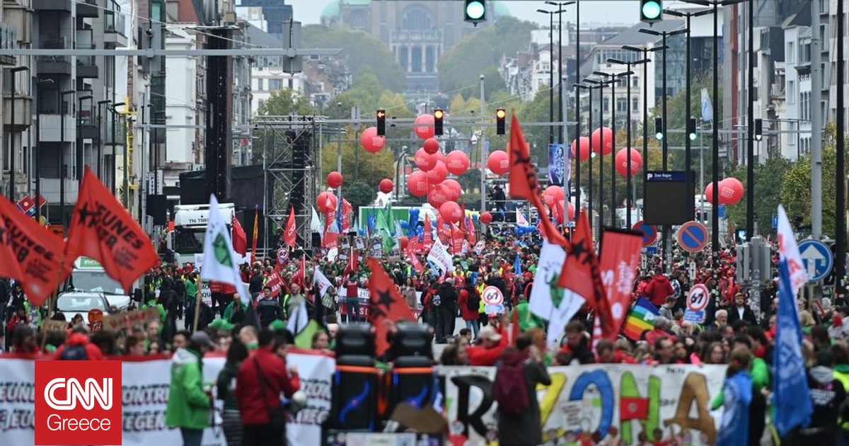 Απεργία κατά των μέτρων λιτότητας στο Βέλγιο: Πάνω από 100.000 διαδηλωτές στις Βρυξέλλες Απεργία κατά των μέτρων λιτότητας στο Βέλγιο: Πάνω από 100.000 διαδηλωτές στις Βρυξέλλες