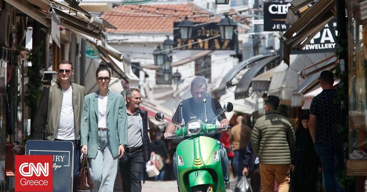 Ανυπόφορη η κατάσταση με τα σκουπίδια στα Σκόπια – Δύο συλλήψεις και προφυλακίσεις Ανυπόφορη η κατάσταση με τα σκουπίδια στα Σκόπια – Δύο συλλήψεις και προφυλακίσεις