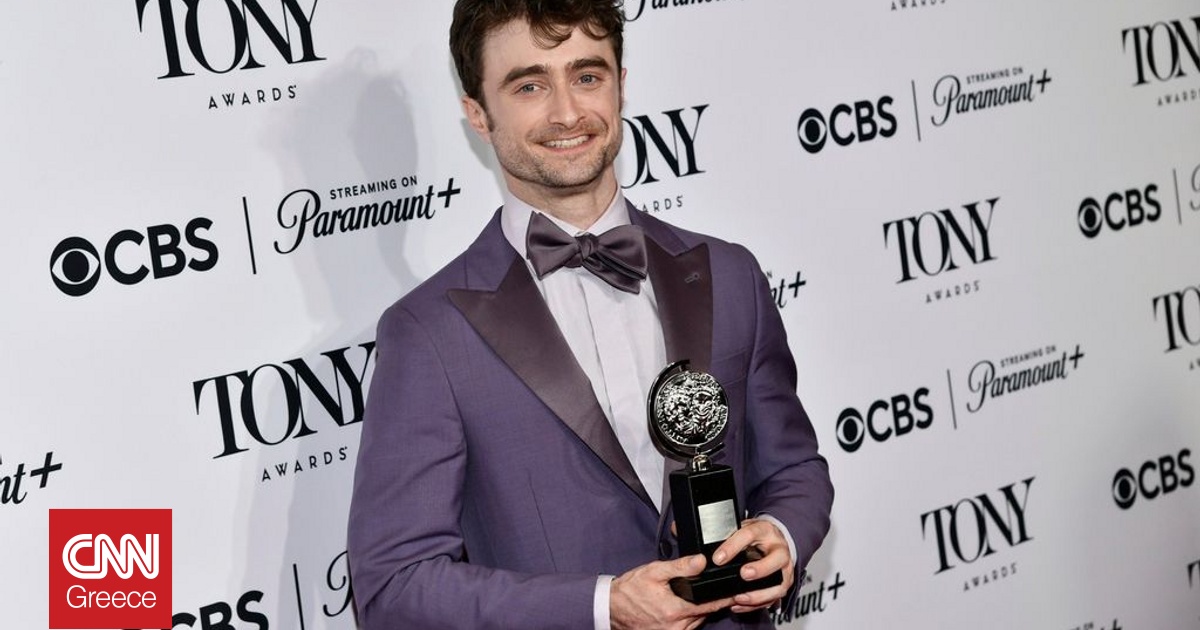 Ο Ντάνιελ Ράντκλιφ επιστρέφει στο Μπρόντγουεϊ με το έργο «Every Brilliant Thing» Ο Ντάνιελ Ράντκλιφ επιστρέφει στο Μπρόντγουεϊ με το έργο «Every Brilliant Thing»