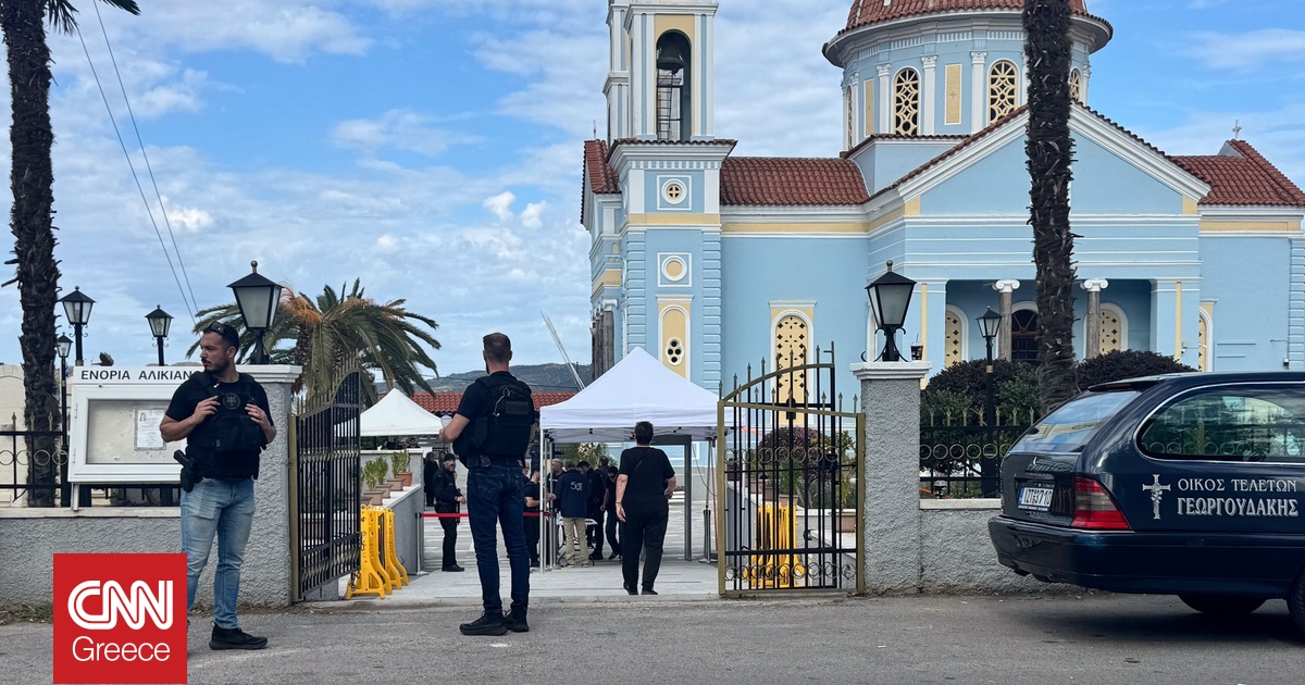 Βορίζια: Υπό αστυνομικό κλοιό η κηδεία της 57χρονης – Με ανιχνευτή μετάλλων η είσοδος στην εκκλησία