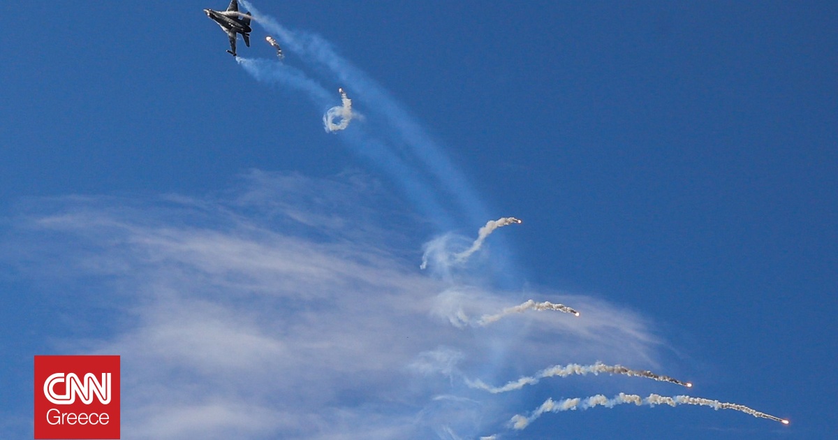 Καθηλωτικό airshow με Rafale, F-35 και «Ζευς» για τη γιορτή της Πολεμικής Αεροπορίας στο Φλοίσβο