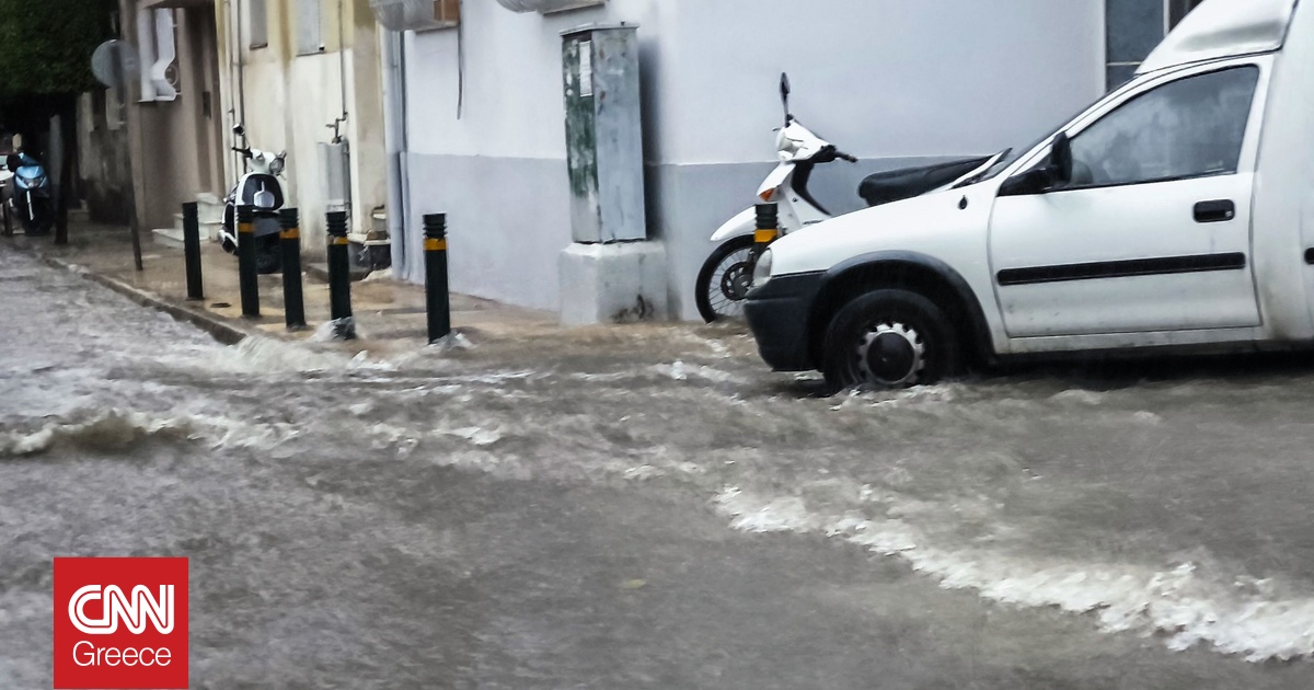 Τσατραφύλλιας: Πάνω από 1.000 κεραυνοί και αστραπές στην Αττική – Δεν έχει τελειώσει η κακοκαιρία
