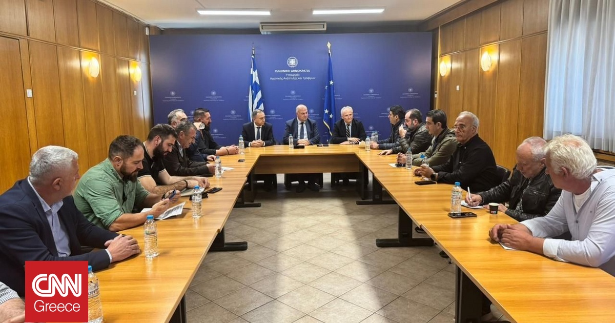 Τσιάρας: Η πόρτα του υπουργείου είναι πάντα ανοικτή για διάλογο – Τι απαντούν οι αγρότες