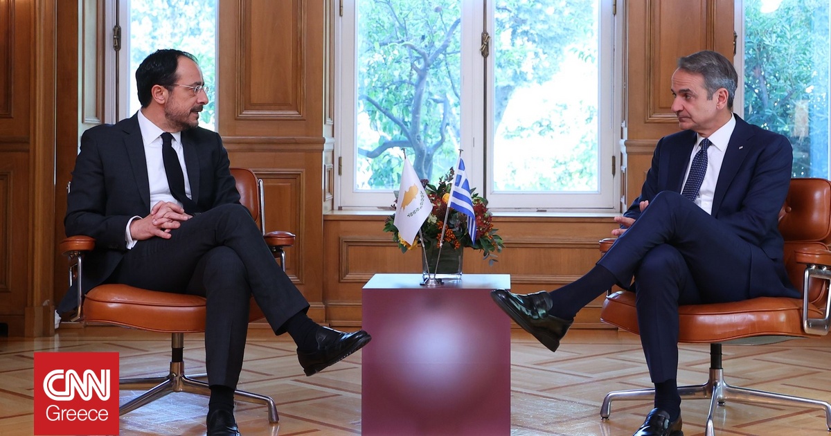 Σε εξέλιξη η συνάντηση Μητσοτάκη Χριστοδουλίδη στο Μαξίμου – Η ατζέντα