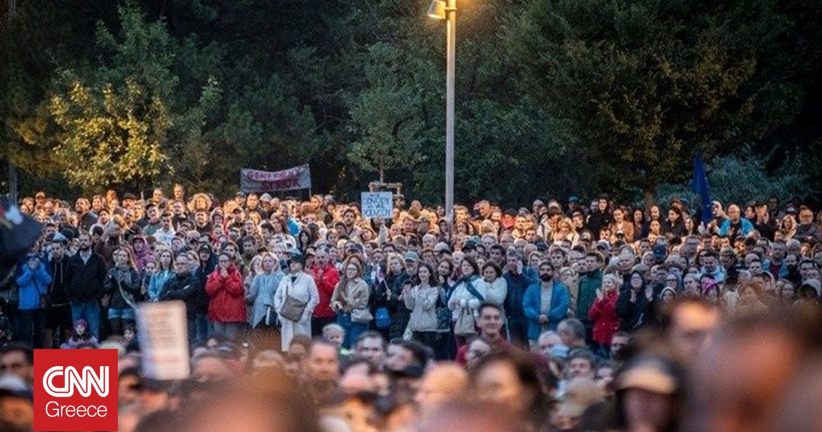 Αντικυβερνητικές διαδηλώσεις σε Τσεχία και Σλοβακία για την επέτειο της Βελούδινης Επανάστασης