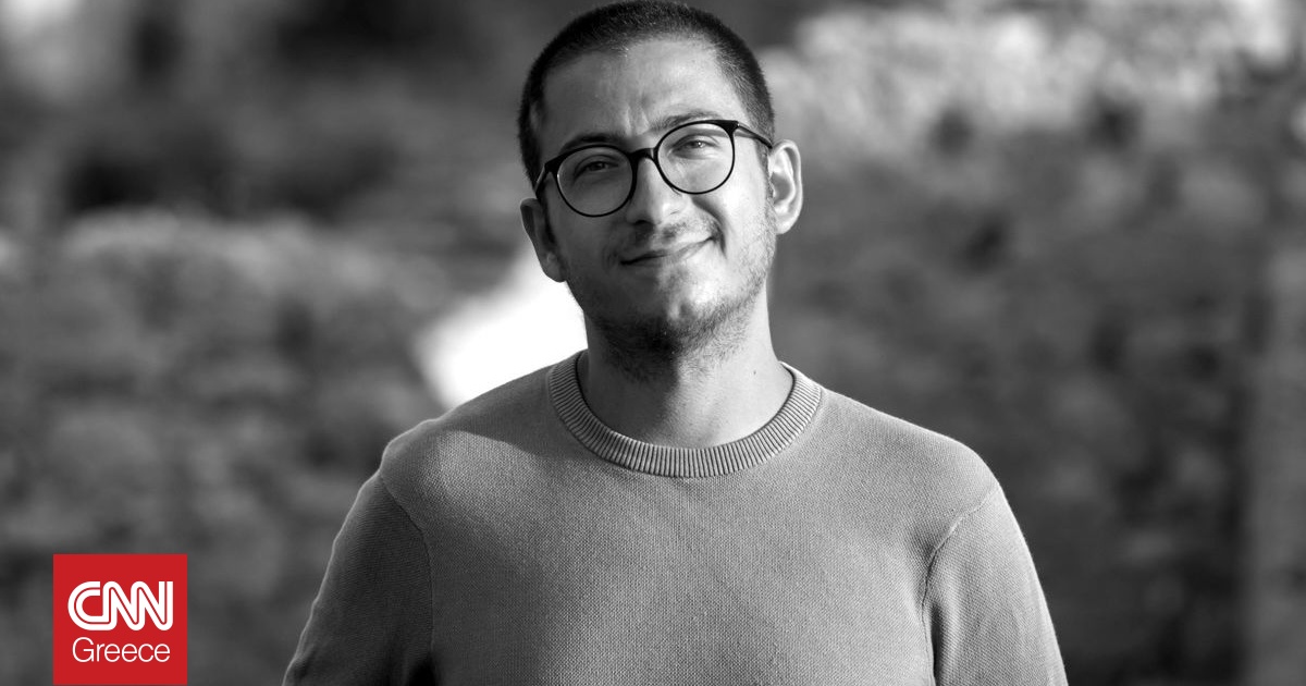 Κωνσταντίνος Αβράμης: «Το θέατρο οφείλει να διχάζει – αλλιώς δεν είναι πολιτικό»