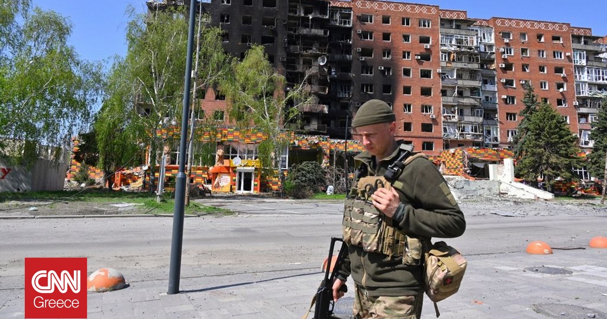 Ρώσοι στρατιώτες περπατούν ανενόχλητοι στην πόλη Ποκρόφσκ – Συνεχίζονται οι μάχες λέει το Κίεβο