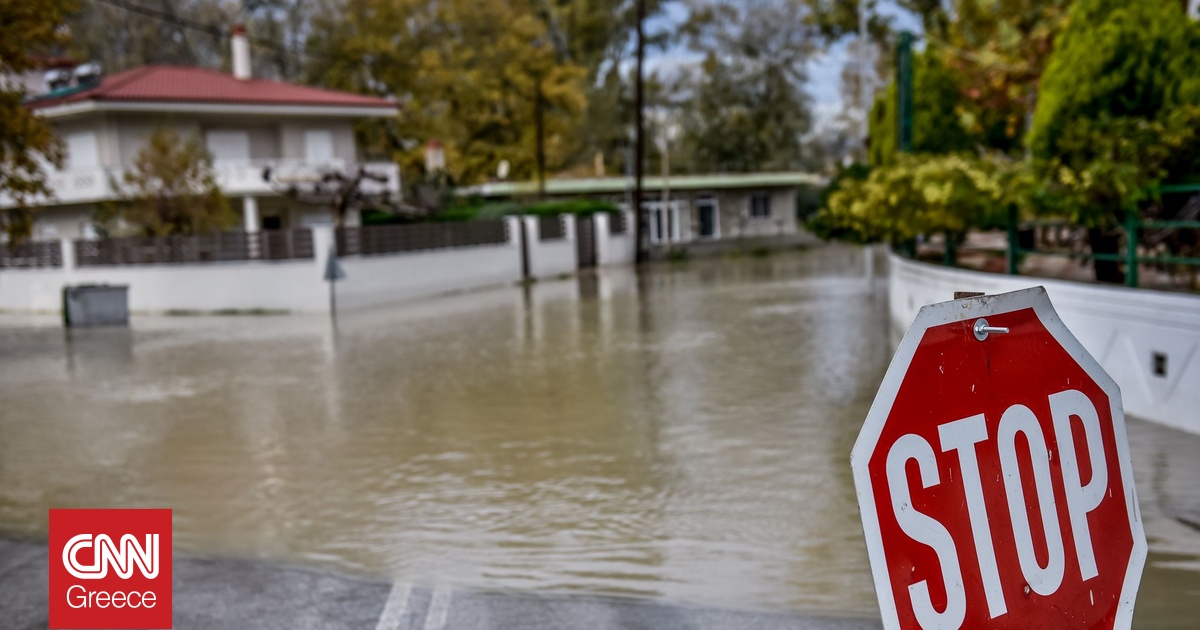 Χάος στην Πρέβεζα από την κακοκαιρία: Πλημμύρισαν δρόμοι, υπερχείλισαν φρεάτια, σε απόγνωση κάτοικοι