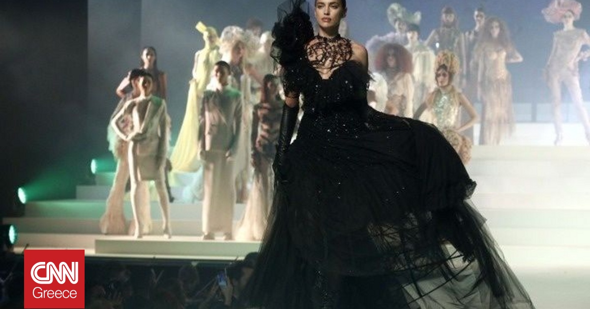 Οι γυναικείες κολεξιόν του Jean Paul Gaultier σε έναν τόμο