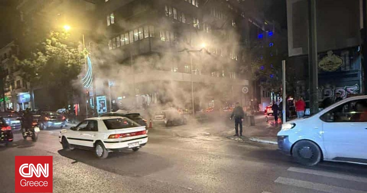 Φωτιά σε όχημα στη Συγγρού: Αυξημένη η κίνηση, κλειστή η Πετμεζά