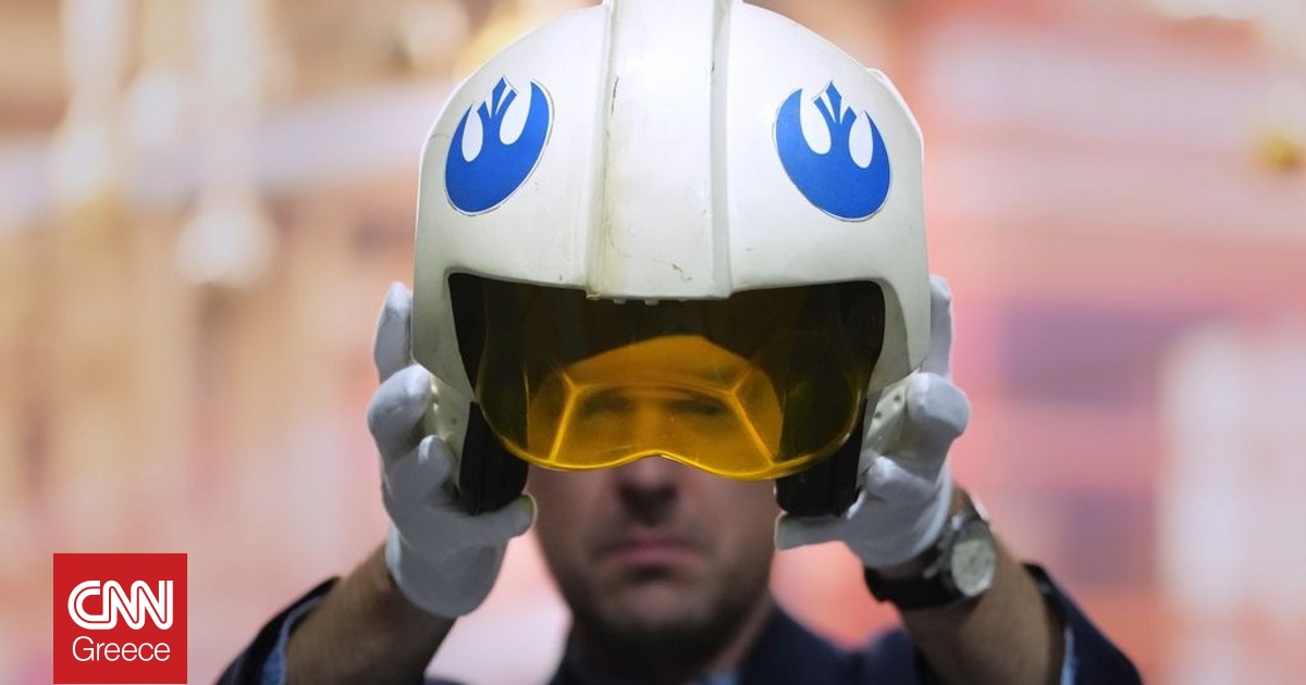 Βρετανία: Σε δημοπρασία αναμνηστικά από το Star Wars, το Elf, Indiana Jones και δεκάδες ταινίες