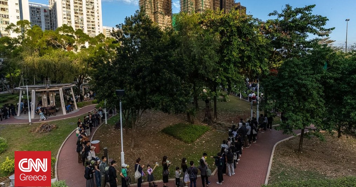 Χονγκ Κονγκ: Ξεχειλίζει η οργή για την πολύνεκρη τραγωδία στο συγκρότημα με τους ουρανοξύστες