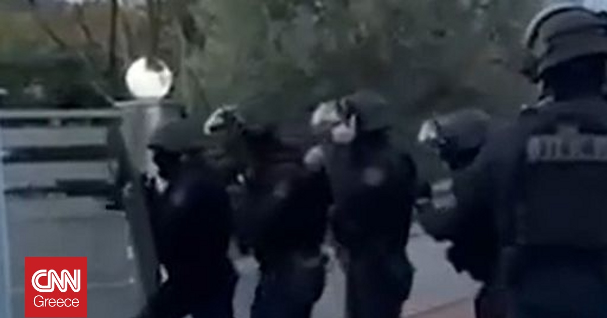 Βίντεο από την έφοδο της ΕΛ.ΑΣ. στα σπίτια της σπείρας που έκανε κλοπές στην Αττική