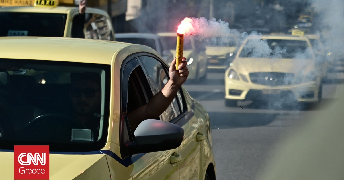 Στο πλευρό των αγροτών οι οδηγοί ταξί στην Πάτρα – Πάνω από 100 οχήματα στο μπλόκο Εγλυκάδας