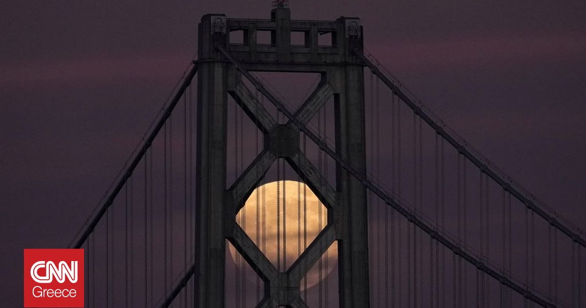 Ψυχρό Φεγγάρι: Η τελευταία υπερπανσέληνος του έτους φώτισε κάθε γωνιά του πλανήτη