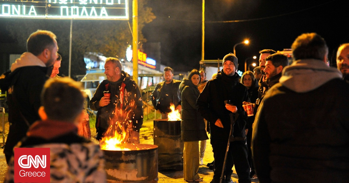 Κλιμακώνουν με νέα μπλόκα οι αγρότες, διάλογο προτείνει η κυβέρνηση – Δικογραφία για τα επεισόδια