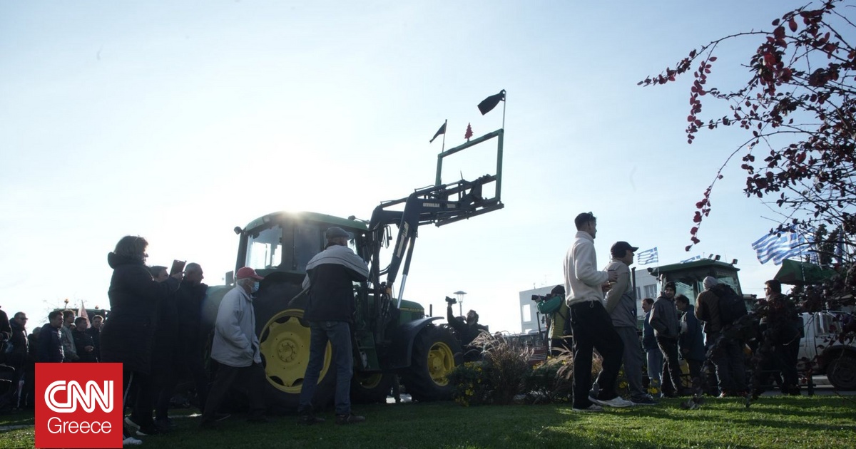 Εκρηκτικό το κλίμα στα μπλόκα των αγροτών: Τα επόμενα βήματα και το «στοίχημα» της κοινωνίας