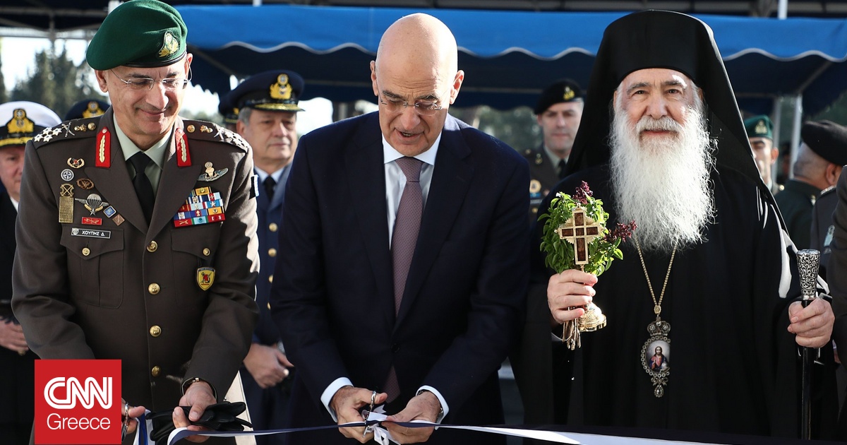 Δένδιας: Εγκαινίασε 37 νέες στρατιωτικές κατοικίες στο Χαϊδάρι