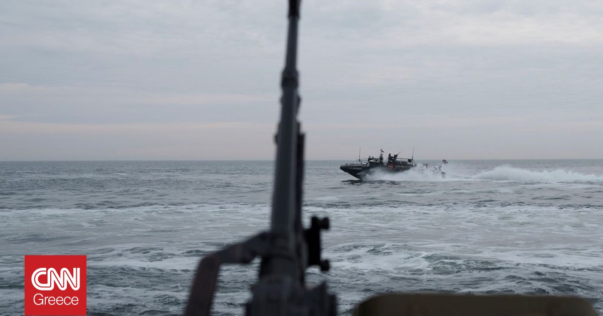 Η στιγμή της επίθεσης σε τουρκικό πλοίο σε λιμάνι της Οδησσού