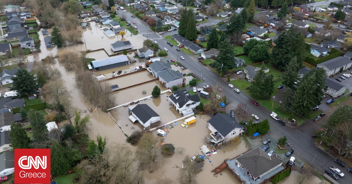 ΗΠΑ: Καταστροφικές πλημμύρες «βουλιάζουν» την Ουάσινγκτον – Εκατοντάδες σπίτια κάτω από το νερό