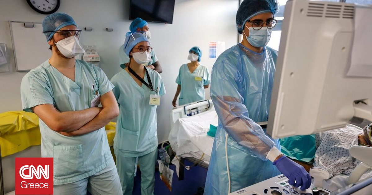 «Σούπερ γρίπη» δοκιμάζει τα βρετανικά νοσοκομεία: Έκκληση στους γιατρούς να αναβάλλουν την απεργία