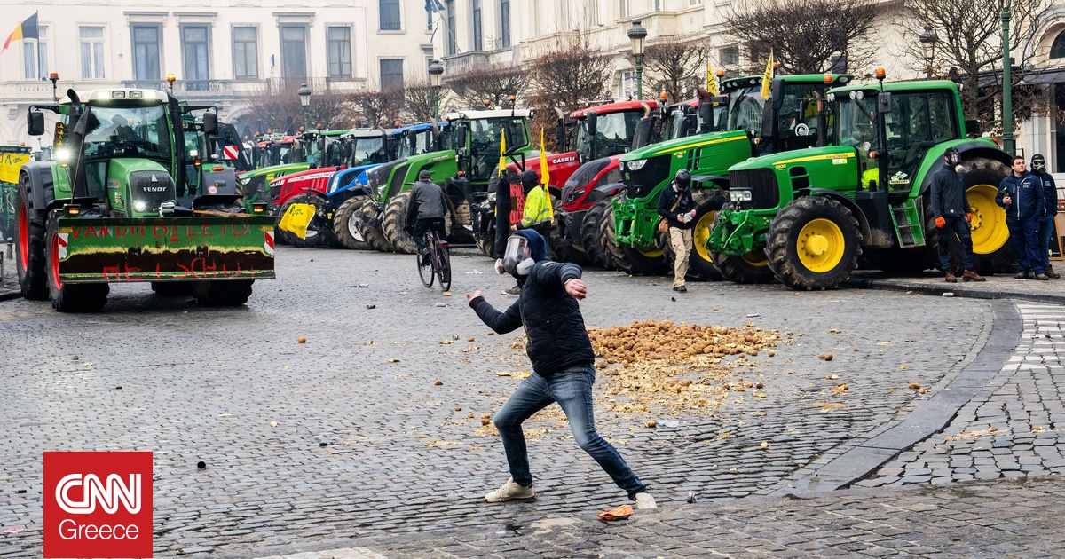 Μπλόκο χιλιάδων αγροτών και στις Βρυξέλλες: «Απόβαση» τρακτέρ από 27 χώρες
