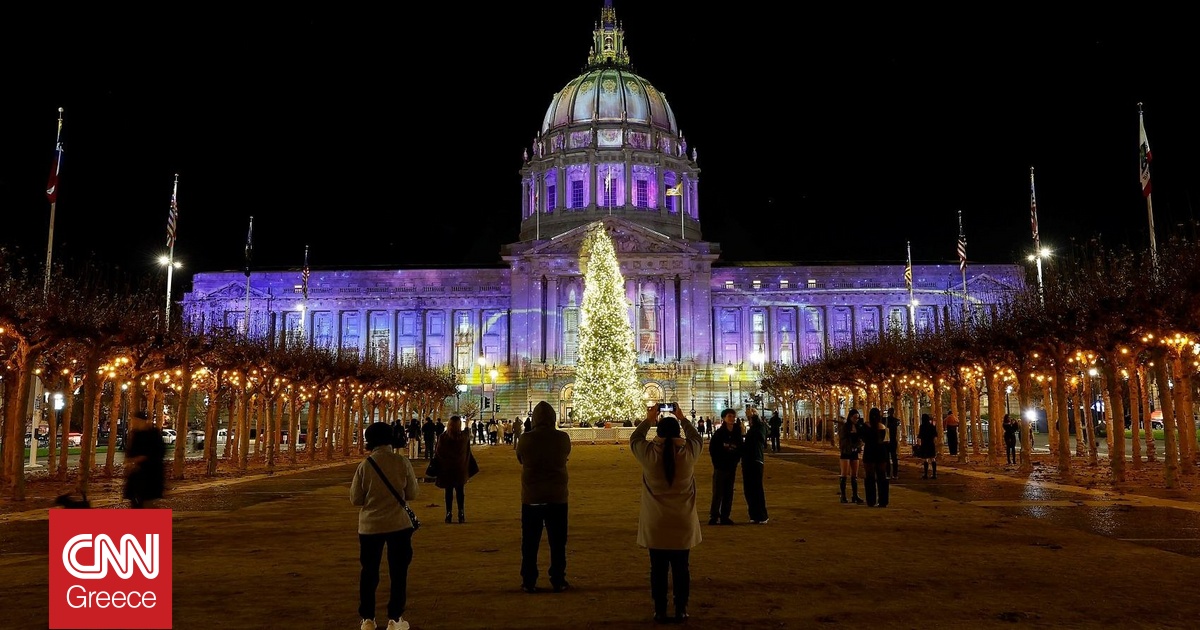 To Σαν Φρανσίσκο έβαλε τα γιορτινά του για τα Χριστούγεννα – Εντυπωσιακές εικόνες