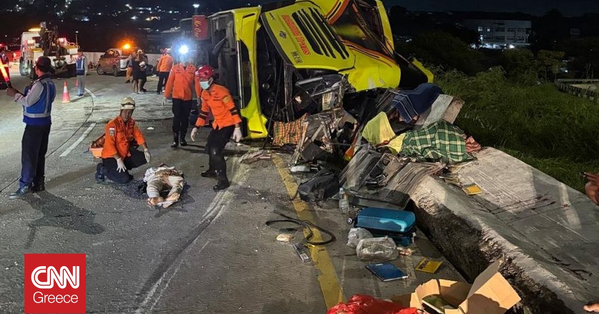 Ινδονησία: Λεωφορείο βγήκε από το δρόμο και έπεσε σε μπάρες – 16 νεκροί και δεκάδες τραυματίες