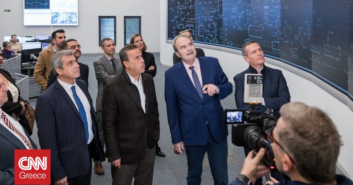 Επίσκεψη Παπασταύρου στο Εθνικό Κέντρο Ελέγχου Ενέργειας του ΑΔΜΗΕ