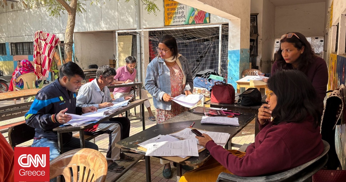 Ινδία: Μισό δισεκατομμύριο ψηφοφόροι, μία λίστα και μόνο επτά εβδομάδες για να επικαιροποιηθεί Ινδία: Μισό δισεκατομμύριο ψηφοφόροι, μία λίστα και μόνο επτά εβδομάδες για να επικαιροποιηθεί