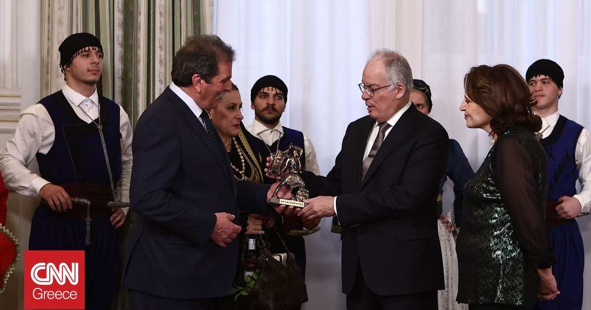 Μήνυμα Τασούλα: Η χώρα έχει μπροστά της πολλές ευκαιρίες – Κάλαντα στο Προεδρικό Μήνυμα Τασούλα: Η χώρα έχει μπροστά της πολλές ευκαιρίες – Κάλαντα στο Προεδρικό